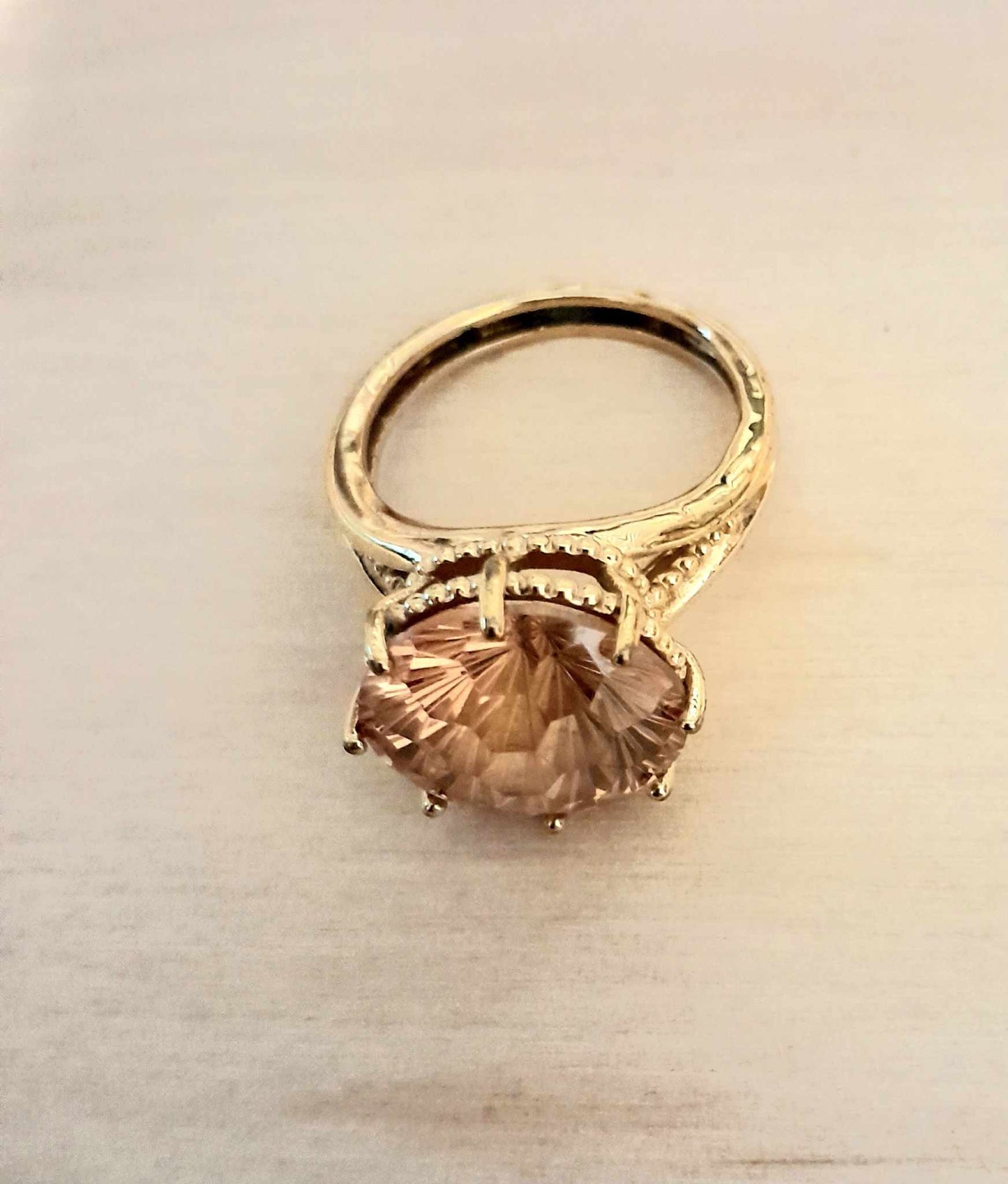 (I) GOLDEN Radiance Statement Ring