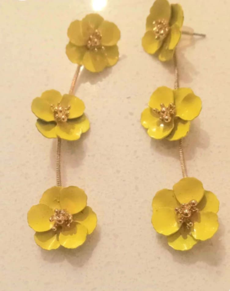 (D) GOLDEN Bloom Drop Earrings