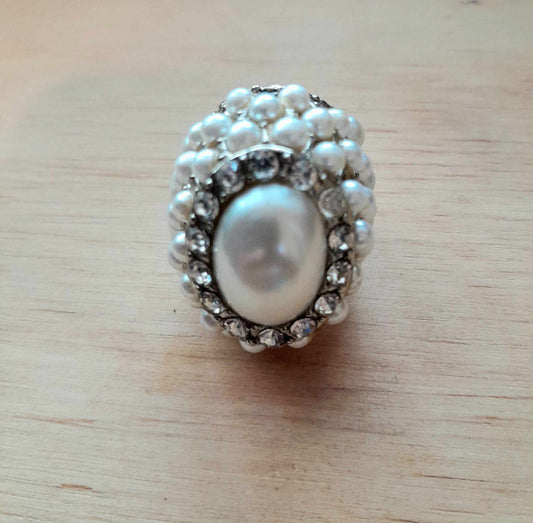 (I) VINTAGE Pearl & Rhinestone Cocktail Ring