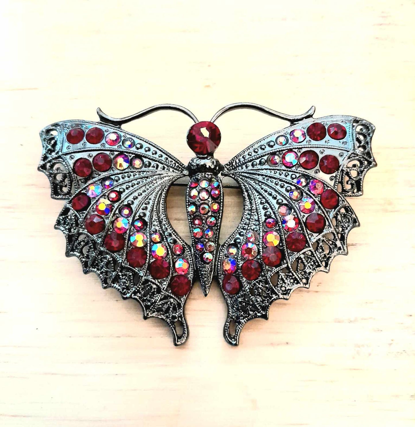 (C) VINTAGE-Inspired Ruby Red Butterfly Brooch