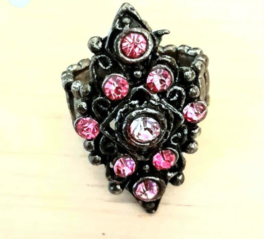 (I) Vintage-Inspired Pink Crystal Adjustable
